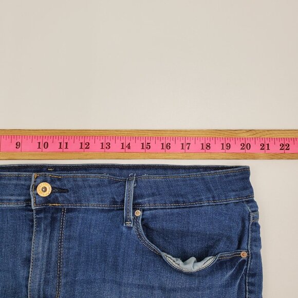 Levi’s Signature‎ Denim Jean Shorts Womens Size 22 Modern Skinny Rolled Hem - Picture 11 of 13